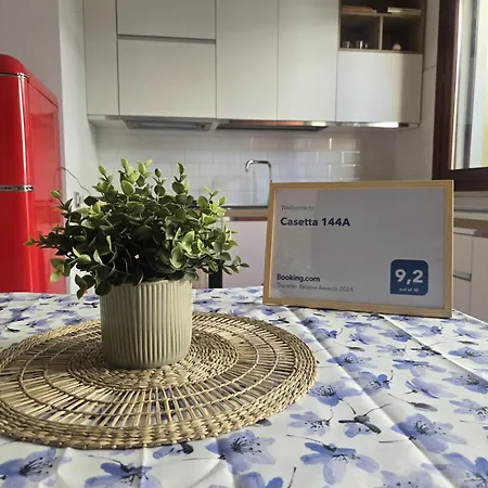 Casetta 144a Apartment *